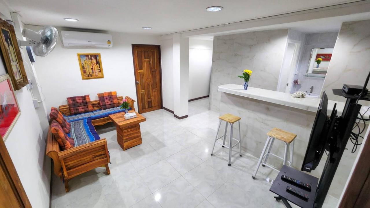 Apartment A4 Dindaeng Bangkok Buitenkant foto