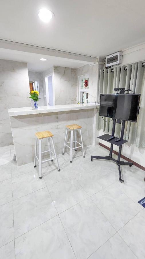 Apartment A4 Dindaeng Bangkok Buitenkant foto