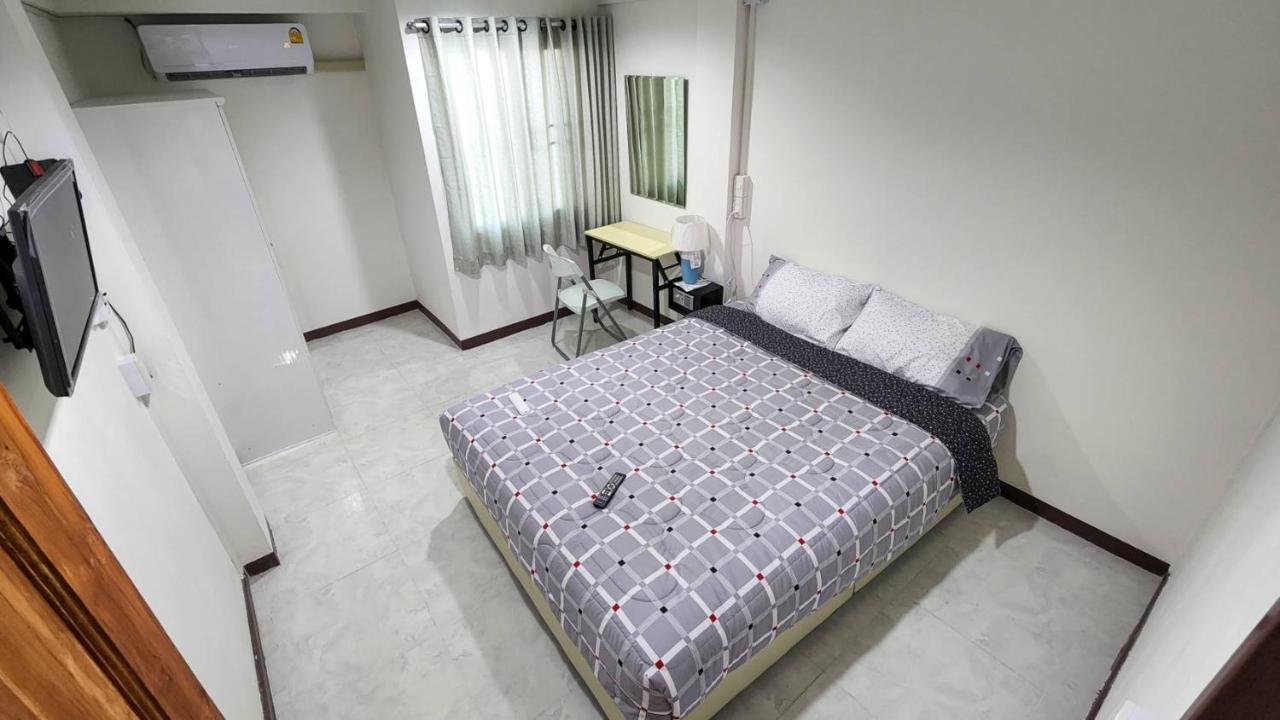 Apartment A4 Dindaeng Bangkok Buitenkant foto