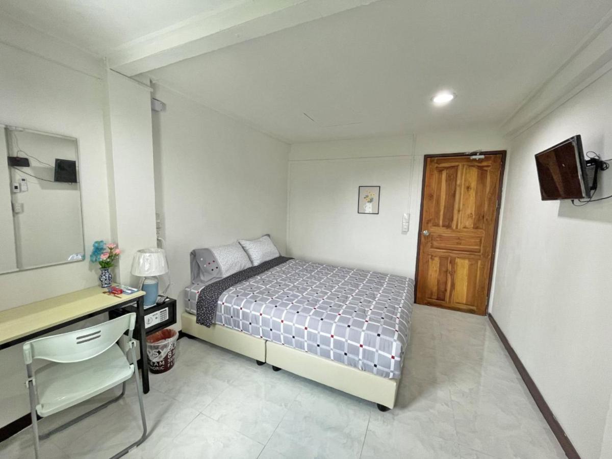 Apartment A4 Dindaeng Bangkok Buitenkant foto