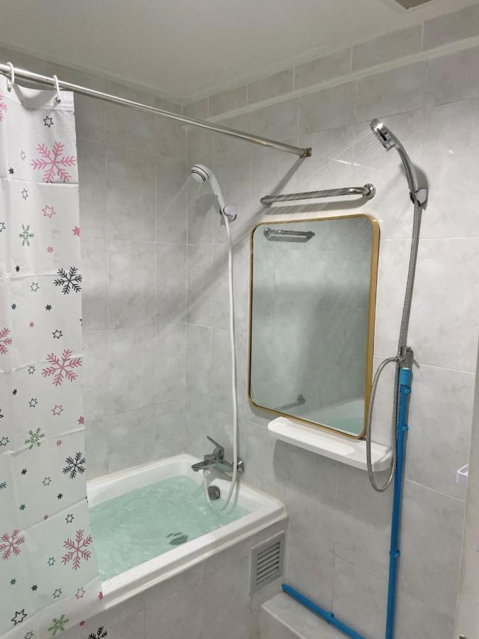 Apartment A4 Dindaeng Bangkok Buitenkant foto